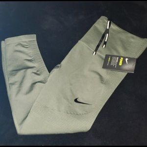 Women's Nike legging